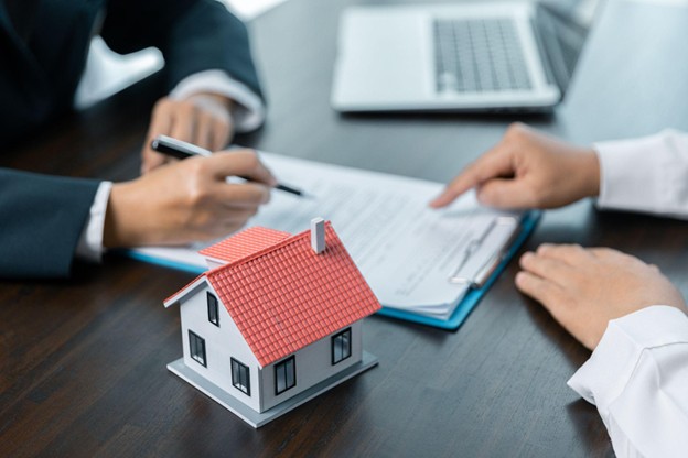 Remortgaging Adviser in UK | What to Review Before Your Mortgage Deal Ends